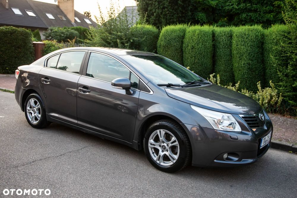 Toyota Avensis Touring Sports 1.8 Comfort - 3
