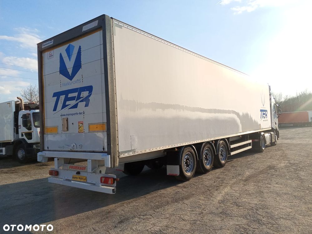 Fruehauf KONTENER 2016 rok /os podnoszona /opony 70%- Francja