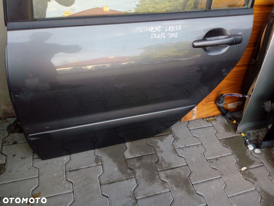 Mitsubishi Lancer 05r Kombi drzwi tyl prawe - 3