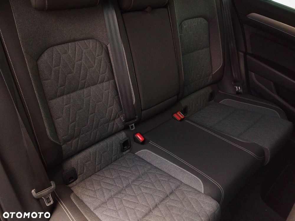 Volkswagen Passat - 20