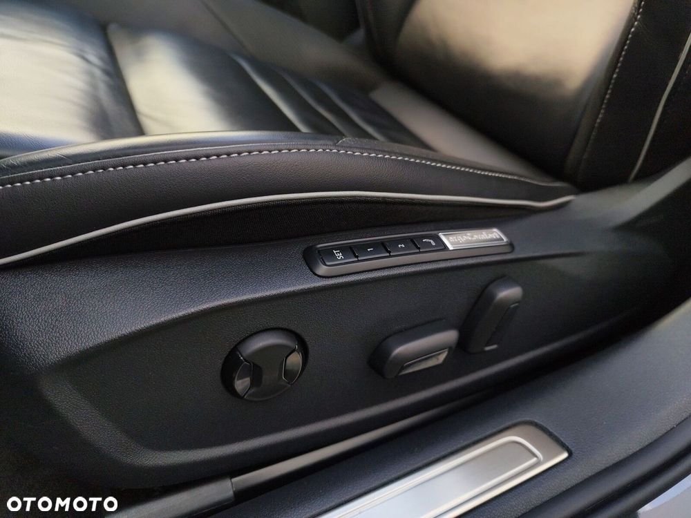Volkswagen Arteon 2.0 TDI 4Motion R-Line DSG - 12