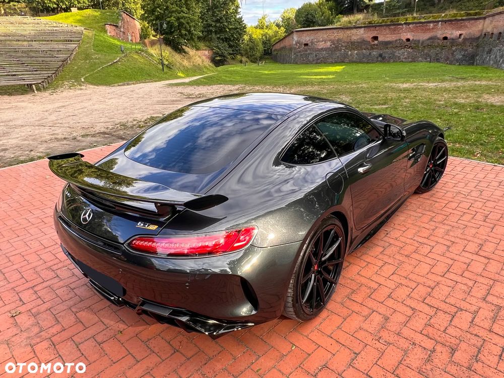 Mercedes-Benz AMG GT R - 20