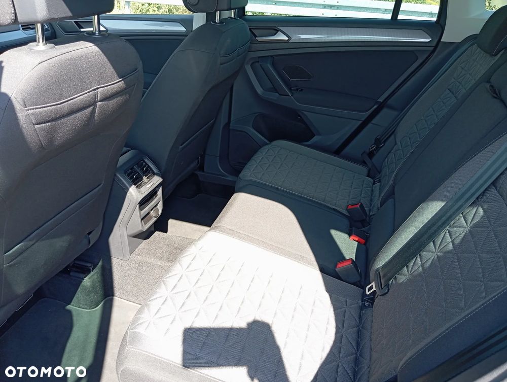 Volkswagen Tiguan - 13