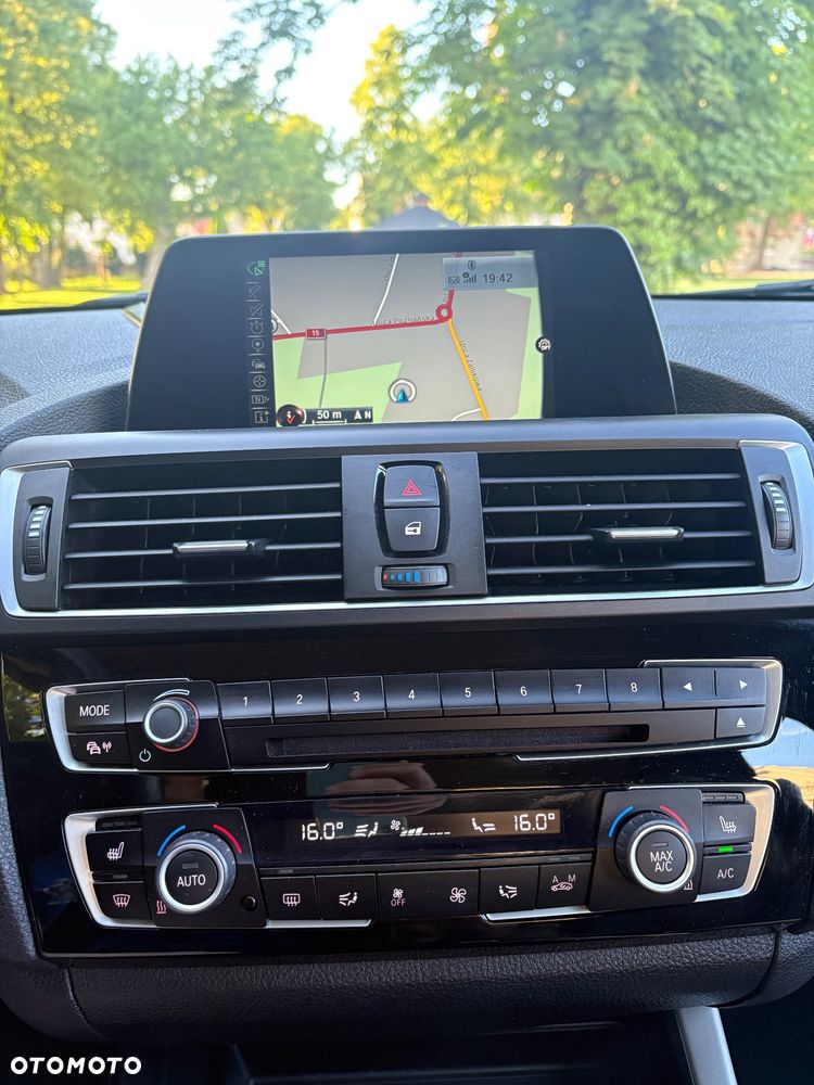 BMW Seria 1 118d Sport Line - 25