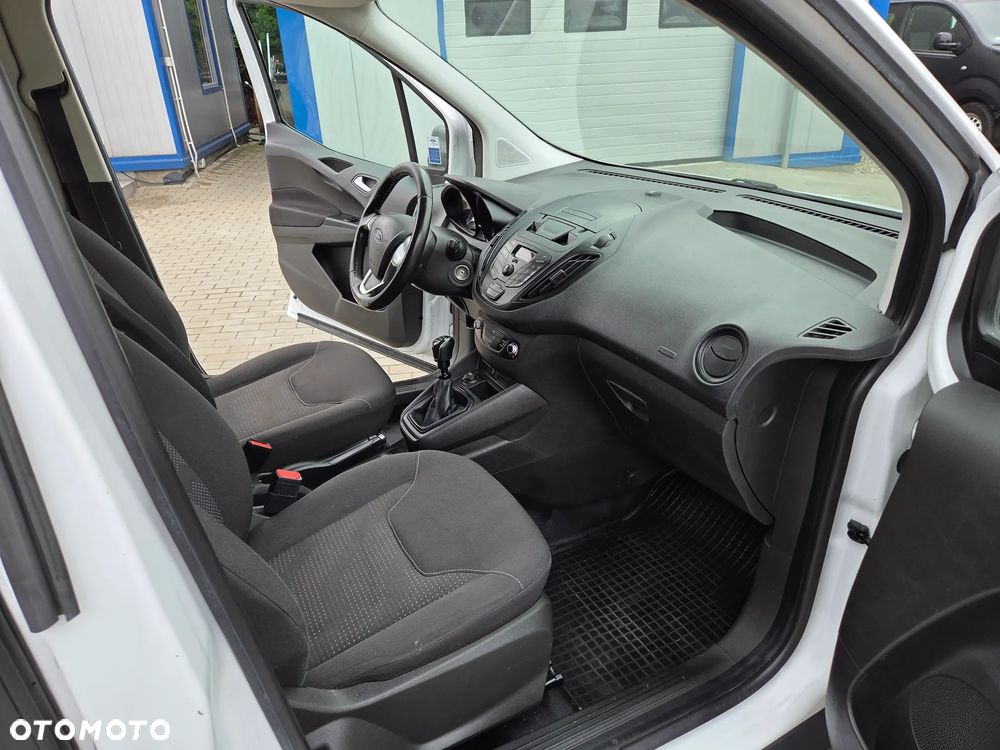 Ford Transit Courier Trend - 22