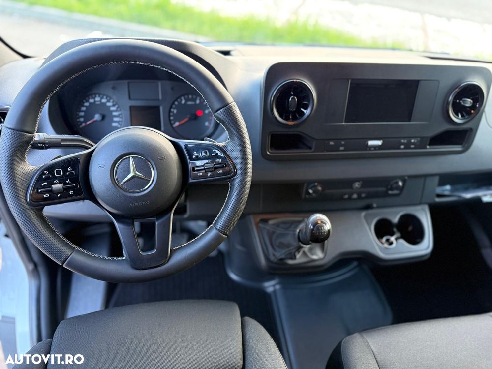 Mercedes-Benz Sprinter - 8