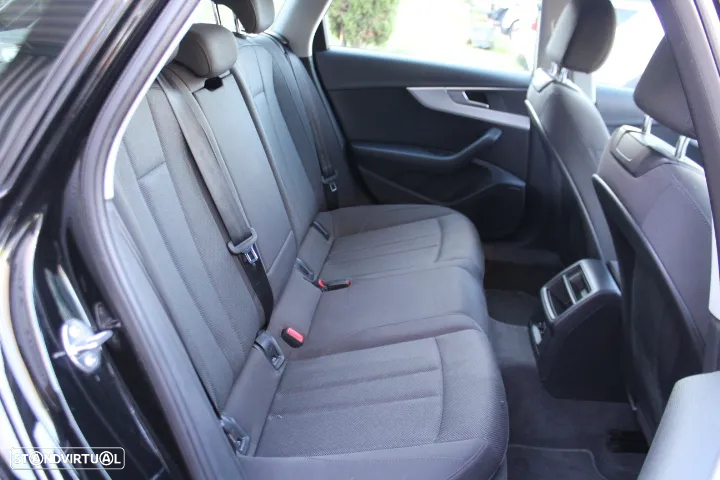 Audi A4 Avant 2.0 TDI Advance - 37