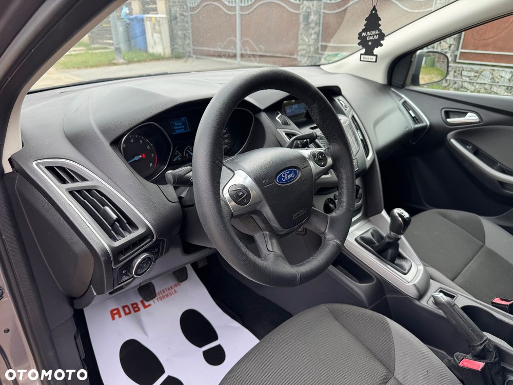Ford Focus 1.6 Edition - 13