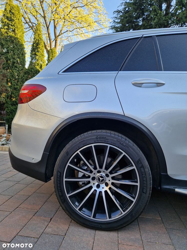 Mercedes-Benz GLC 250 d 4Matic 9G-TRONIC AMG Line - 16