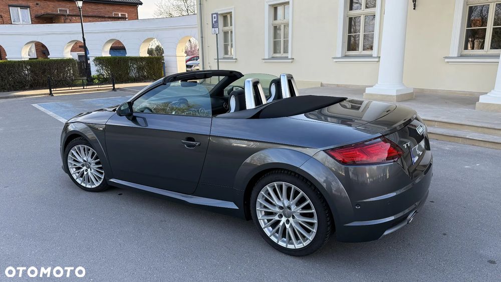 Audi TT Roadster - 1