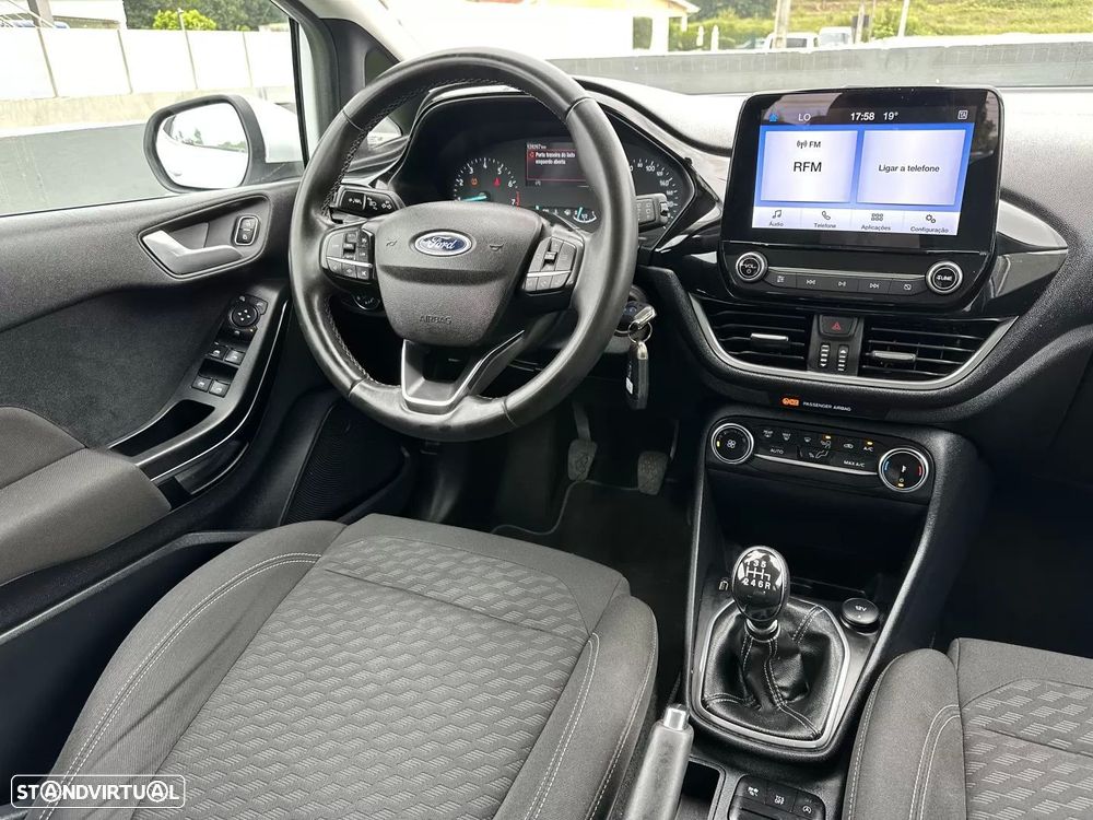 Ford Fiesta 1.0 EcoBoost Hybrid S&S TITANIUM - 27