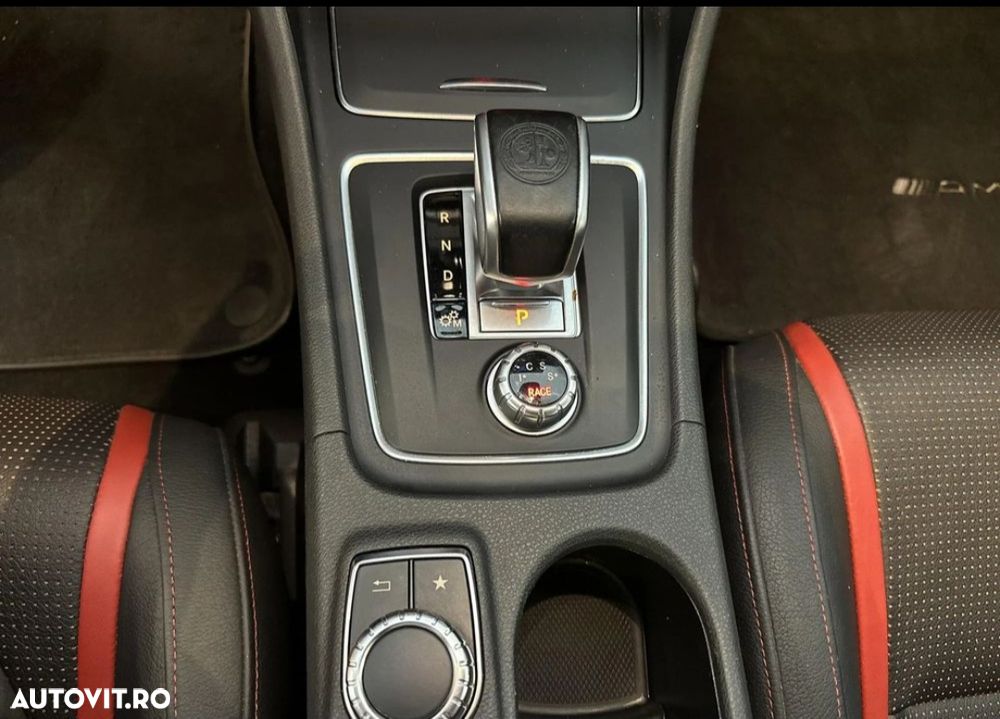 Mercedes-Benz A 45 AMG 4Matic AMG Speedshift 7G-DCT - 12