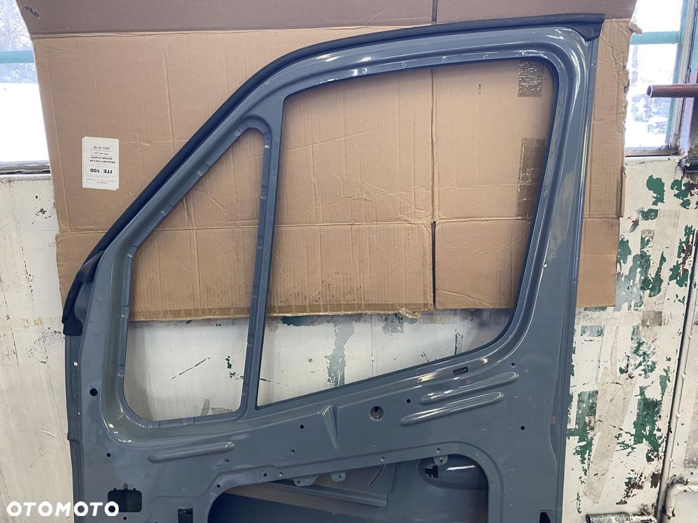 SPRINTER 907 910 17- DRZWI PRZEDNIE PRAWE SZARE GOŁE ORYGINALNE - 11