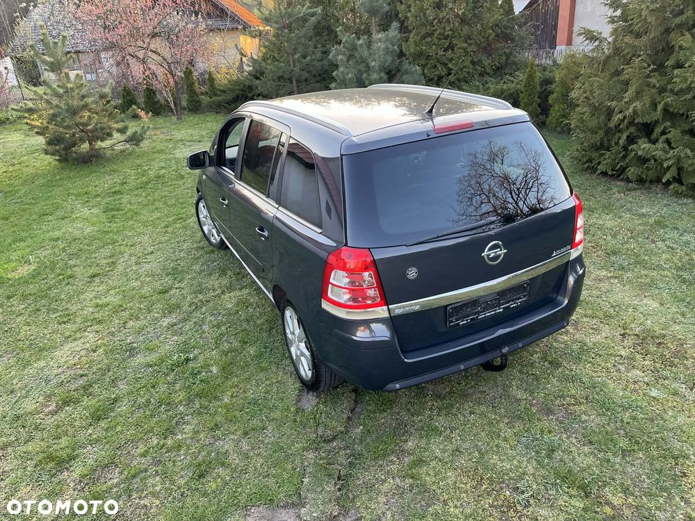 Opel Zafira 1.8 Cosmo - 14