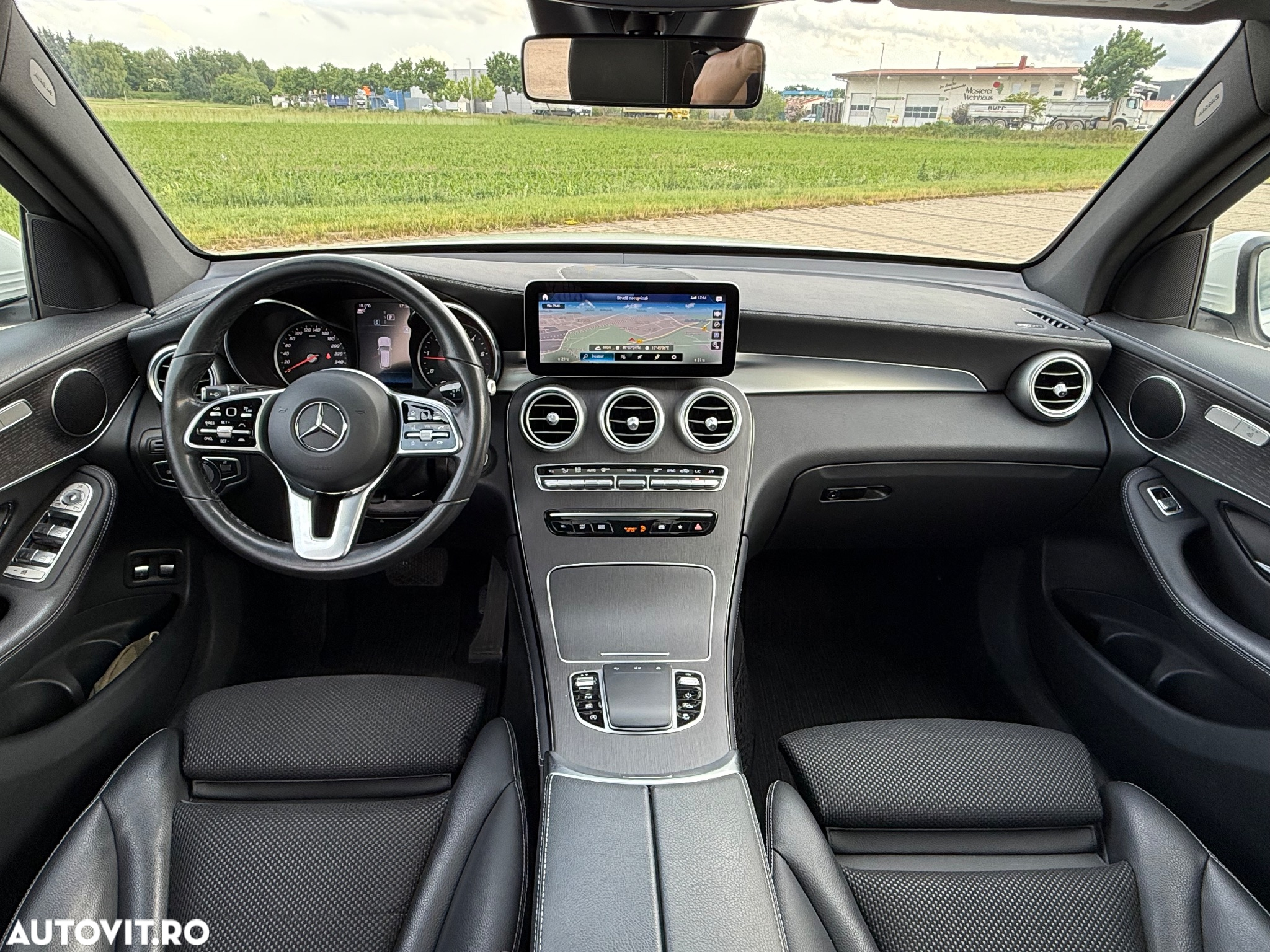 Mercedes-Benz GLC 200 d 4Matic 9G-TRONIC Exclusive - 11