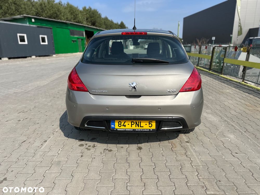 Peugeot 308 120 VTi Millesim 200 - 6