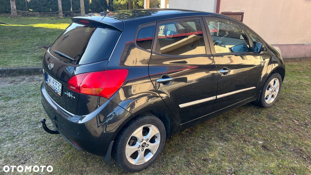 Kia Venga - 4