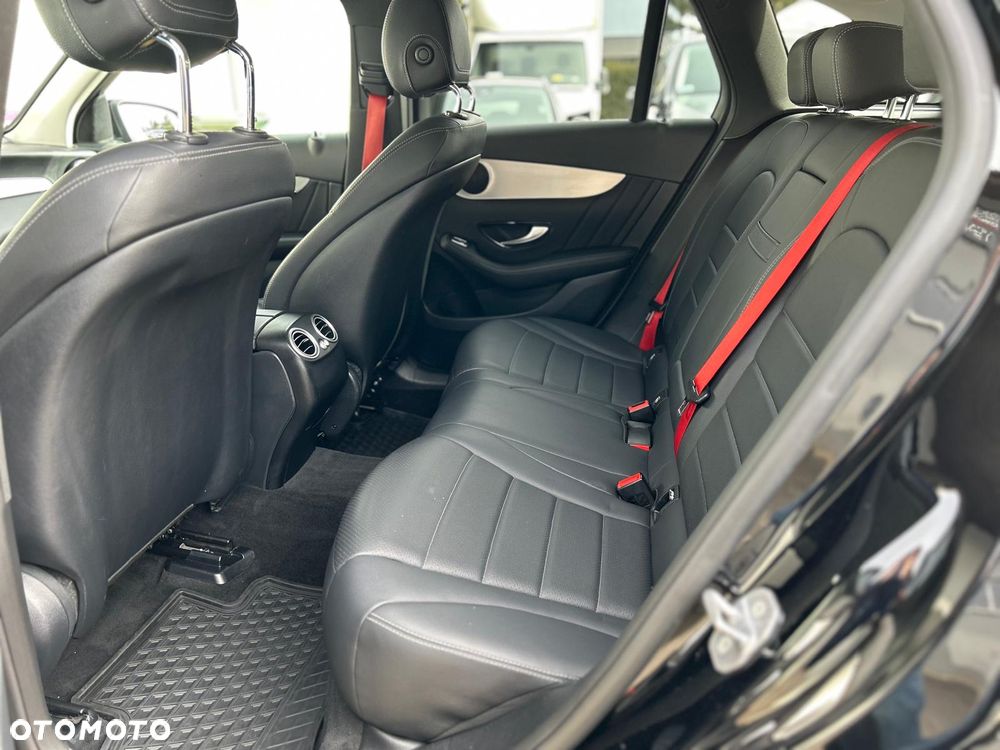 Mercedes-Benz GLC 220 d 4Matic 9G-TRONIC AMG Line - 14