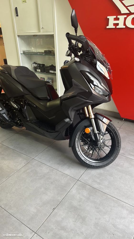 Honda ADV - 1