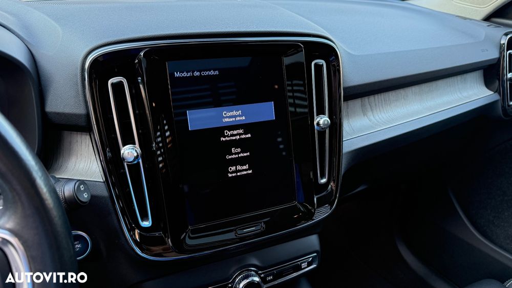 Volvo XC 40 D4 AWD Geartronic Inscription - 29
