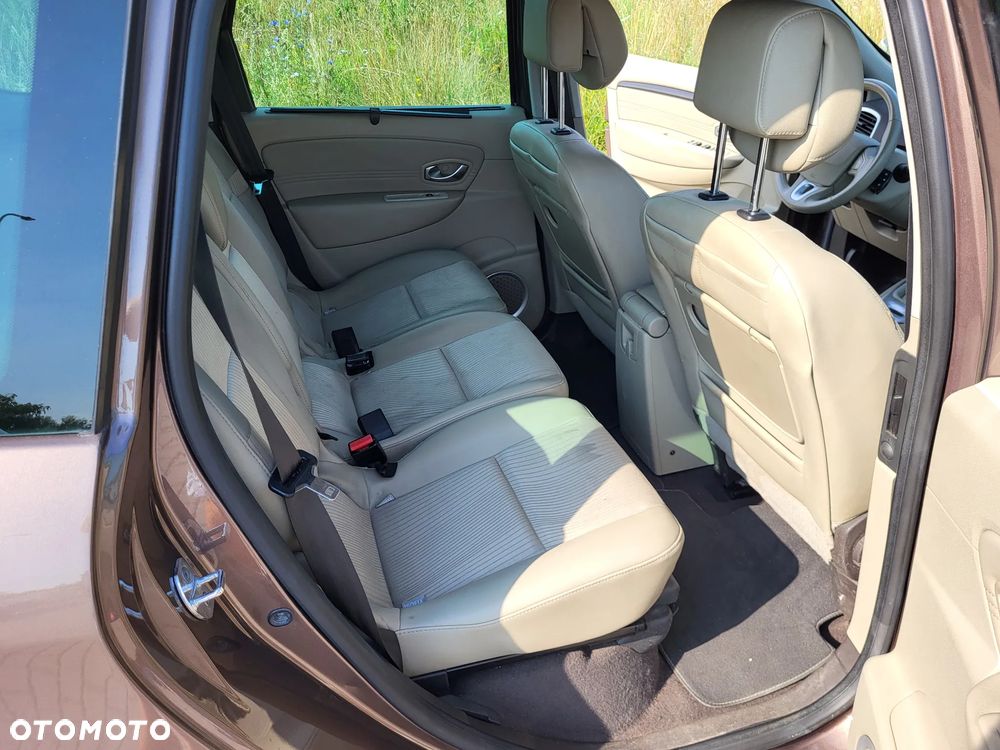 Renault Scenic 2.0 dCi Privilege - 28