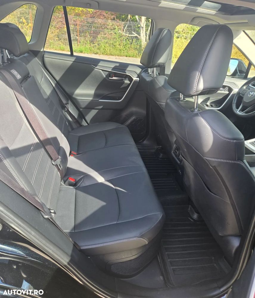 Toyota RAV4 - 7