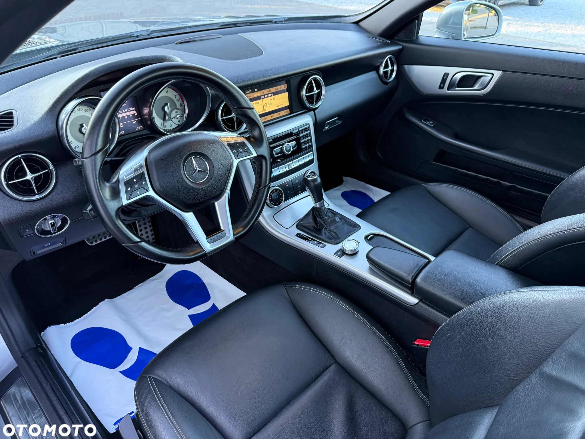 Mercedes-Benz SLK 250 (BlueEFFICIENCY) 7G-TRONIC - 12