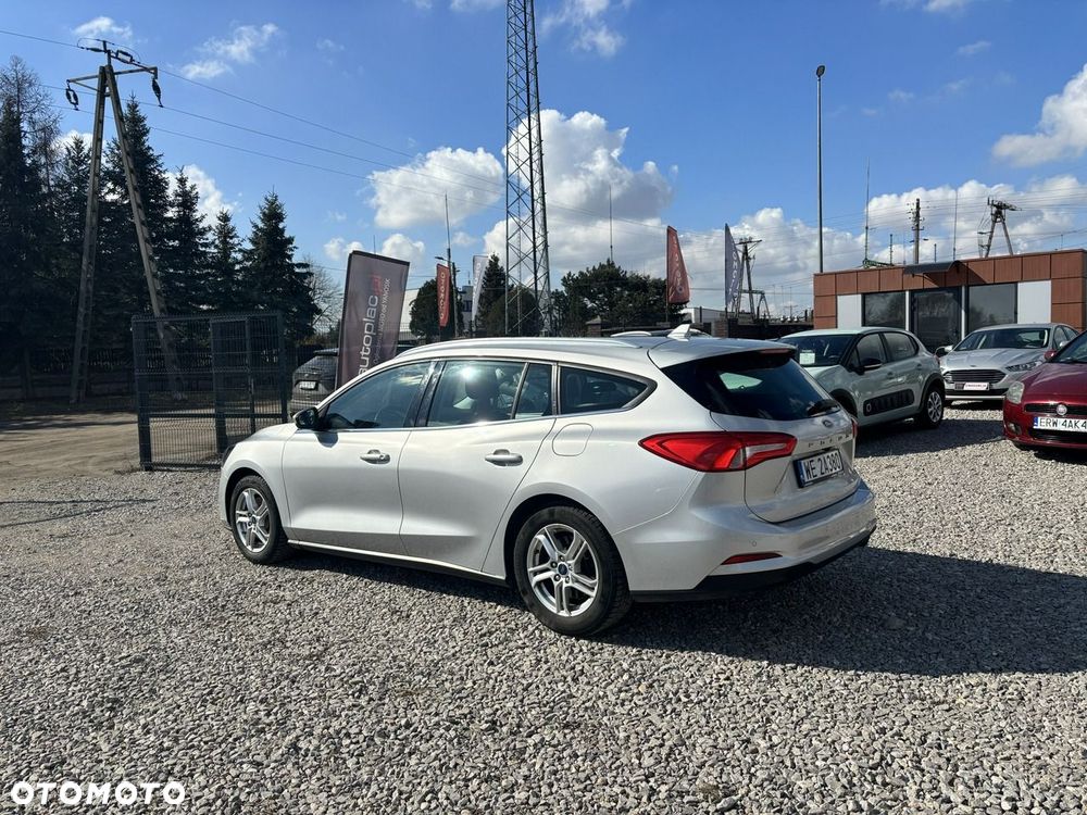 Ford Focus - 8