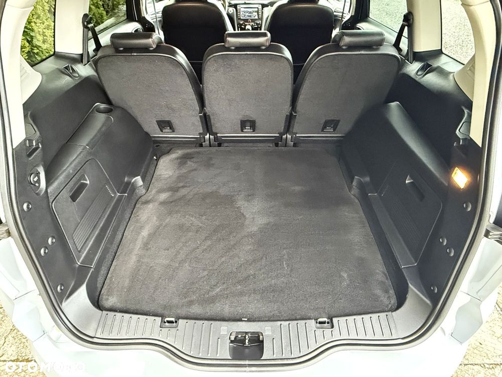 Ford S-Max - 39