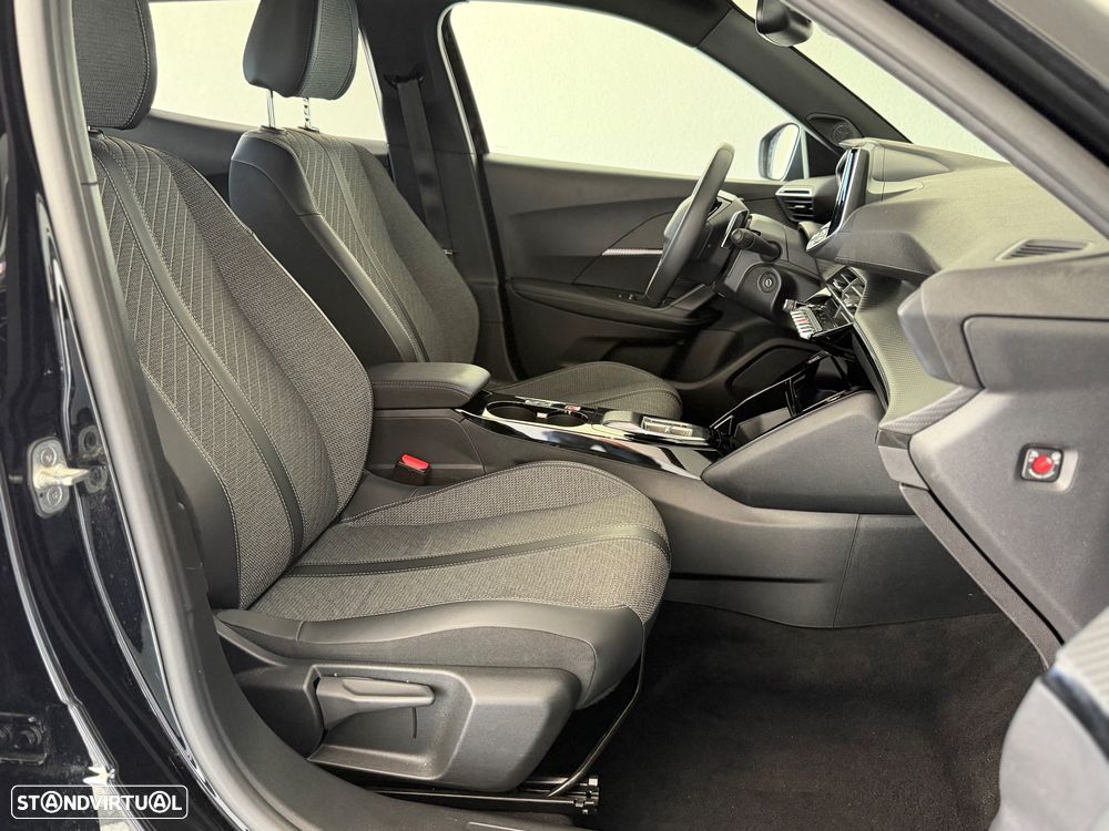 Peugeot 2008 1.2 PureTech Allure Pack EAT8 - 16