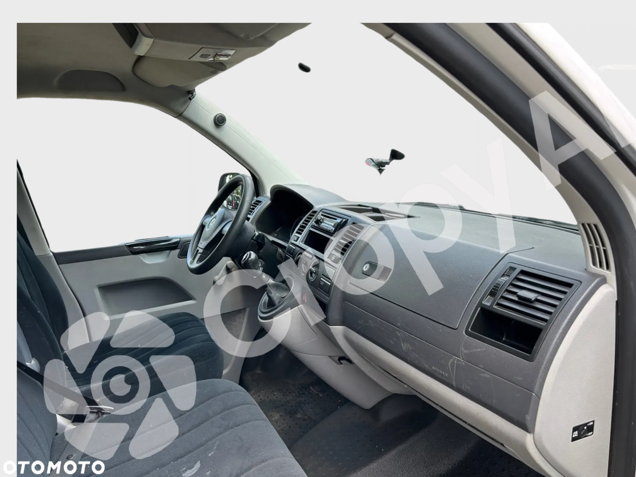 Volkswagen Transporter T5 TDI L1H1 - 14
