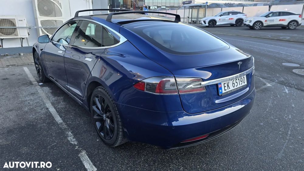 Tesla Model S 85D Allradantrieb Performance - 2