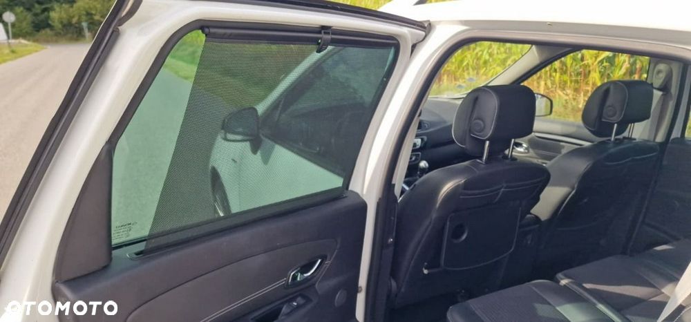 Renault Grand Scenic - 17