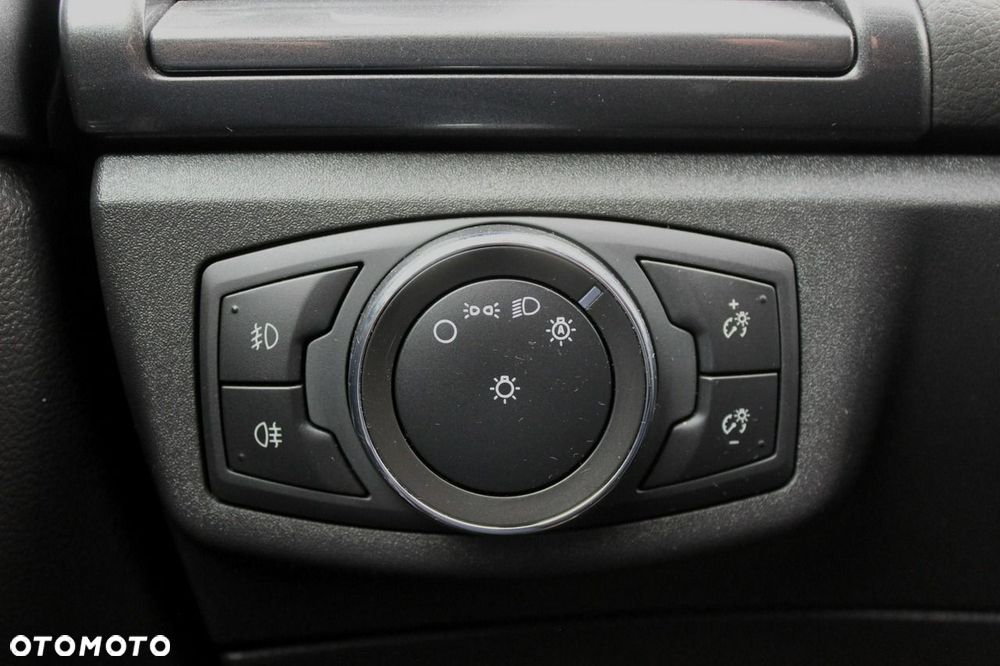 Ford Mondeo SW 2.0 Hybrid Trend - 24