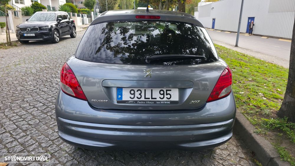 Peugeot 207 2011 photo 4