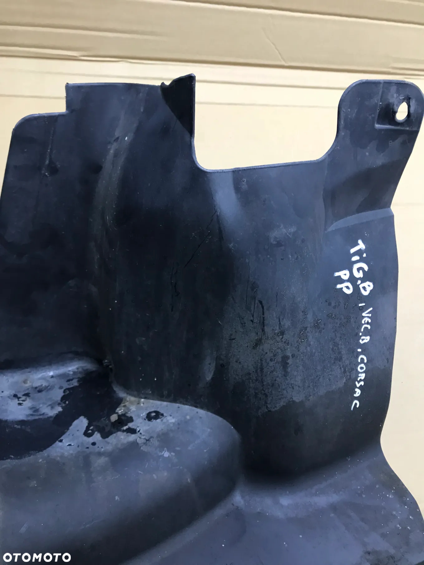 Osłona silnika Opel Tigra B corsa C dolna prawa 09116375 - 2