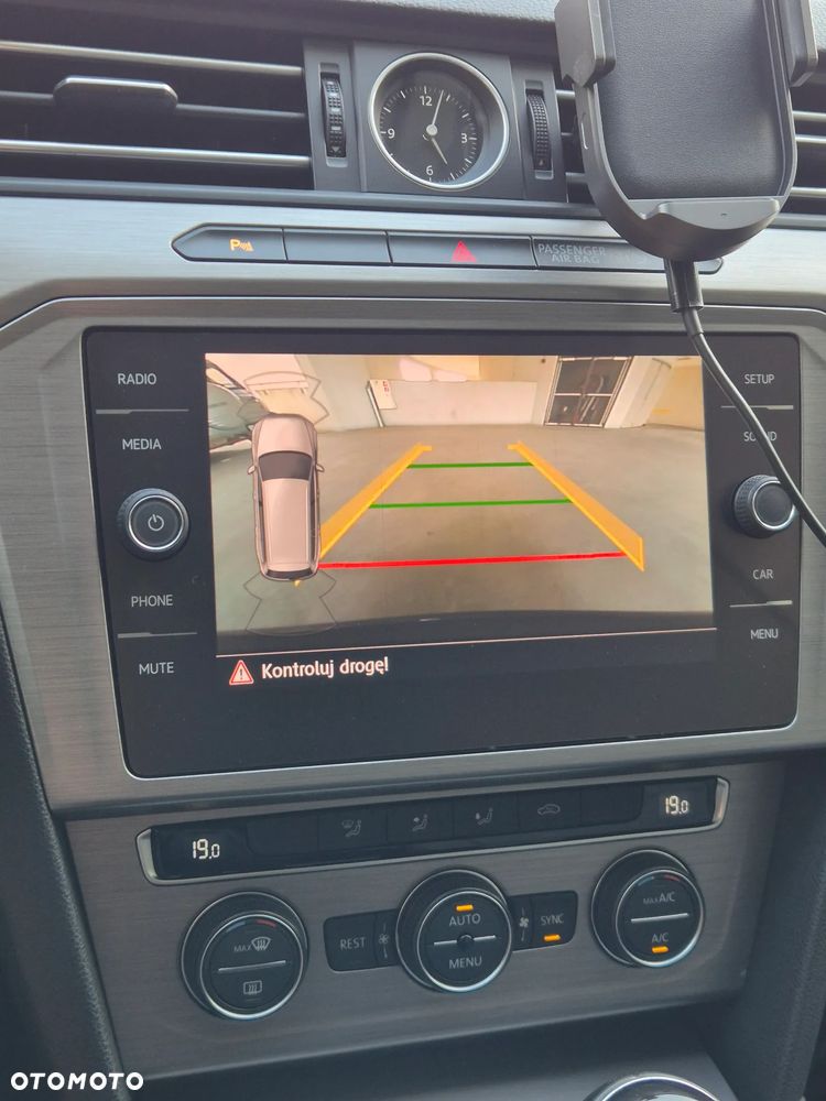 Volkswagen Passat 2.0 TDI BMT Trendline - 11