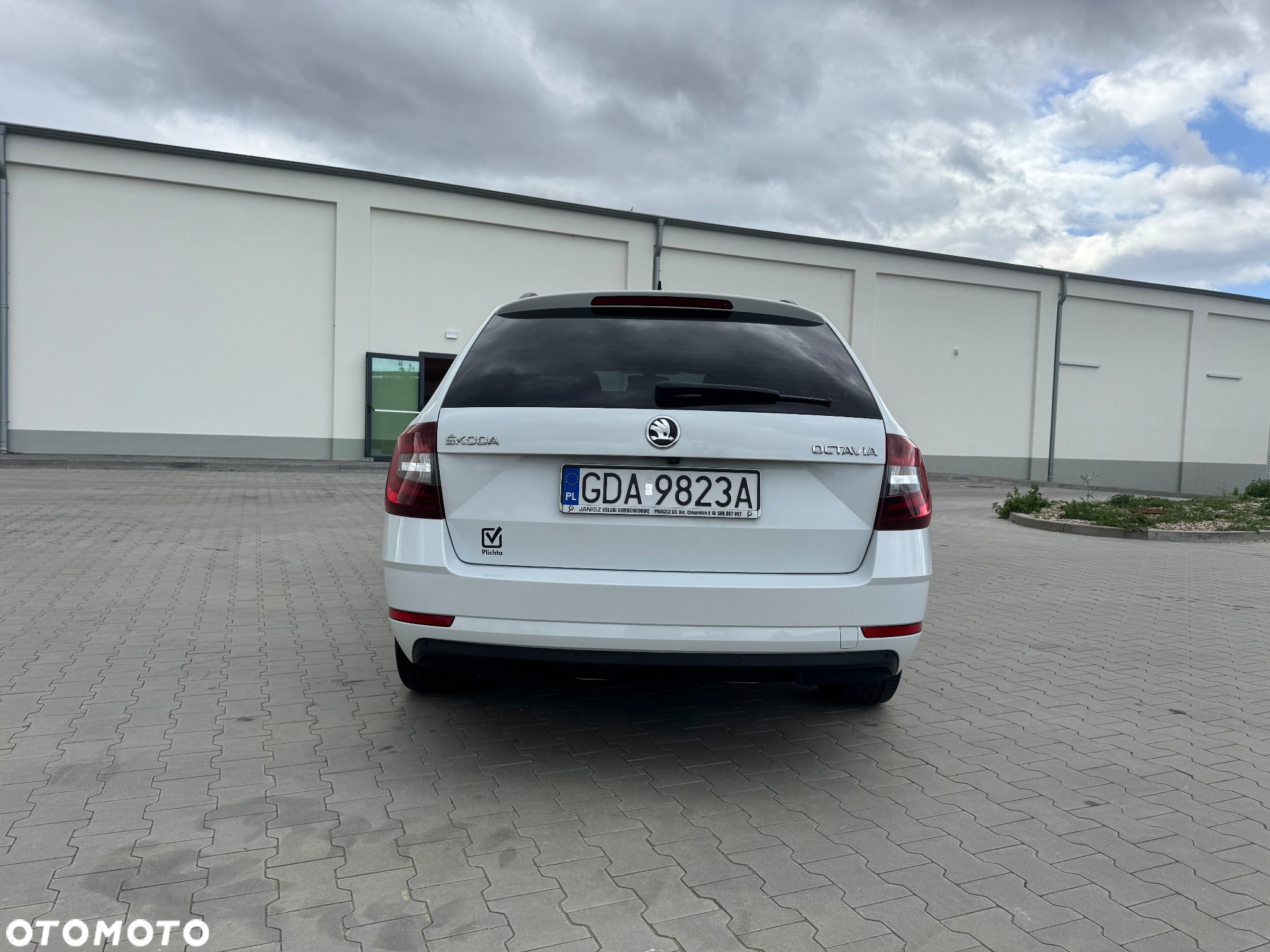 Skoda Octavia 2.0 TDI L&K - 6