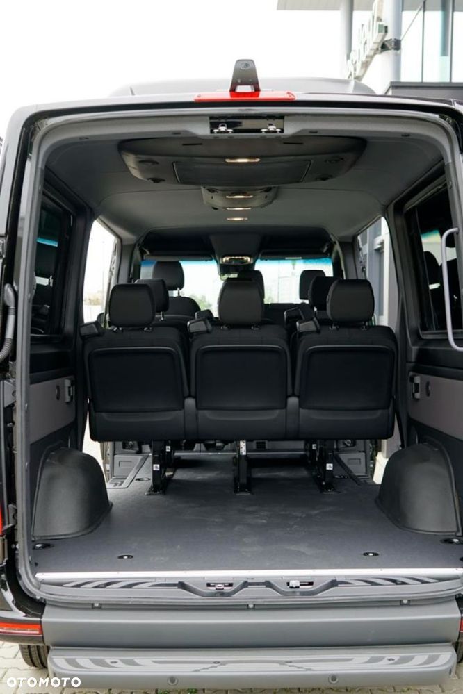 Mercedes-Benz Sprinter - 20