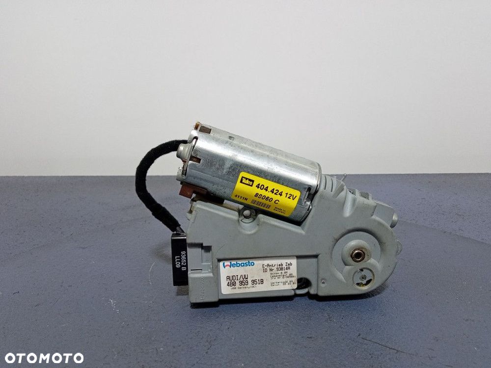 AUDI A6 C5 SILNICZEK SZYBERDACHU 4B0959951B - 1