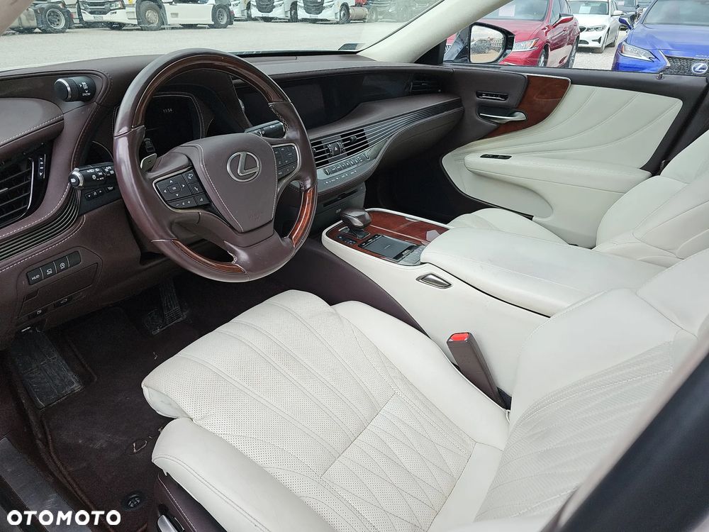 Lexus LS 500 Omotenashi AWD - 10