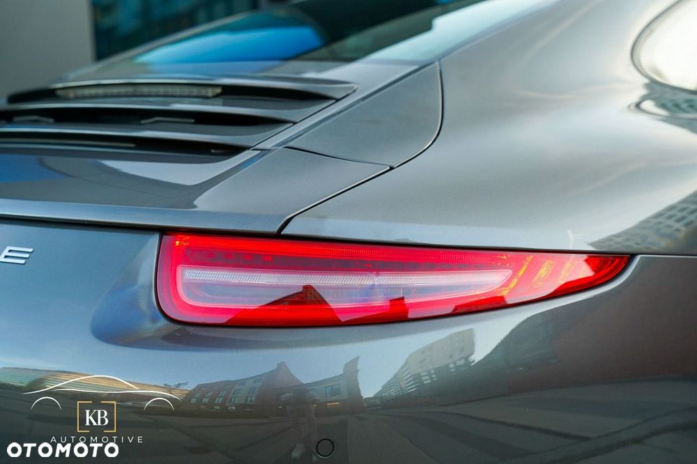 Porsche 911 Carrera S PDK - 32
