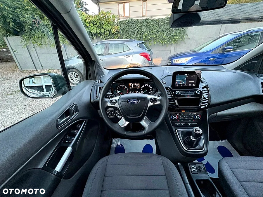 Ford Tourneo Connect Grand - 24