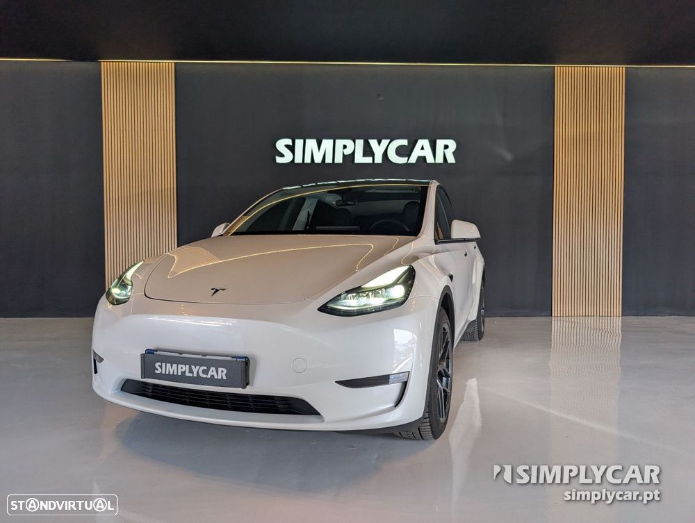 Tesla Model Y - 2