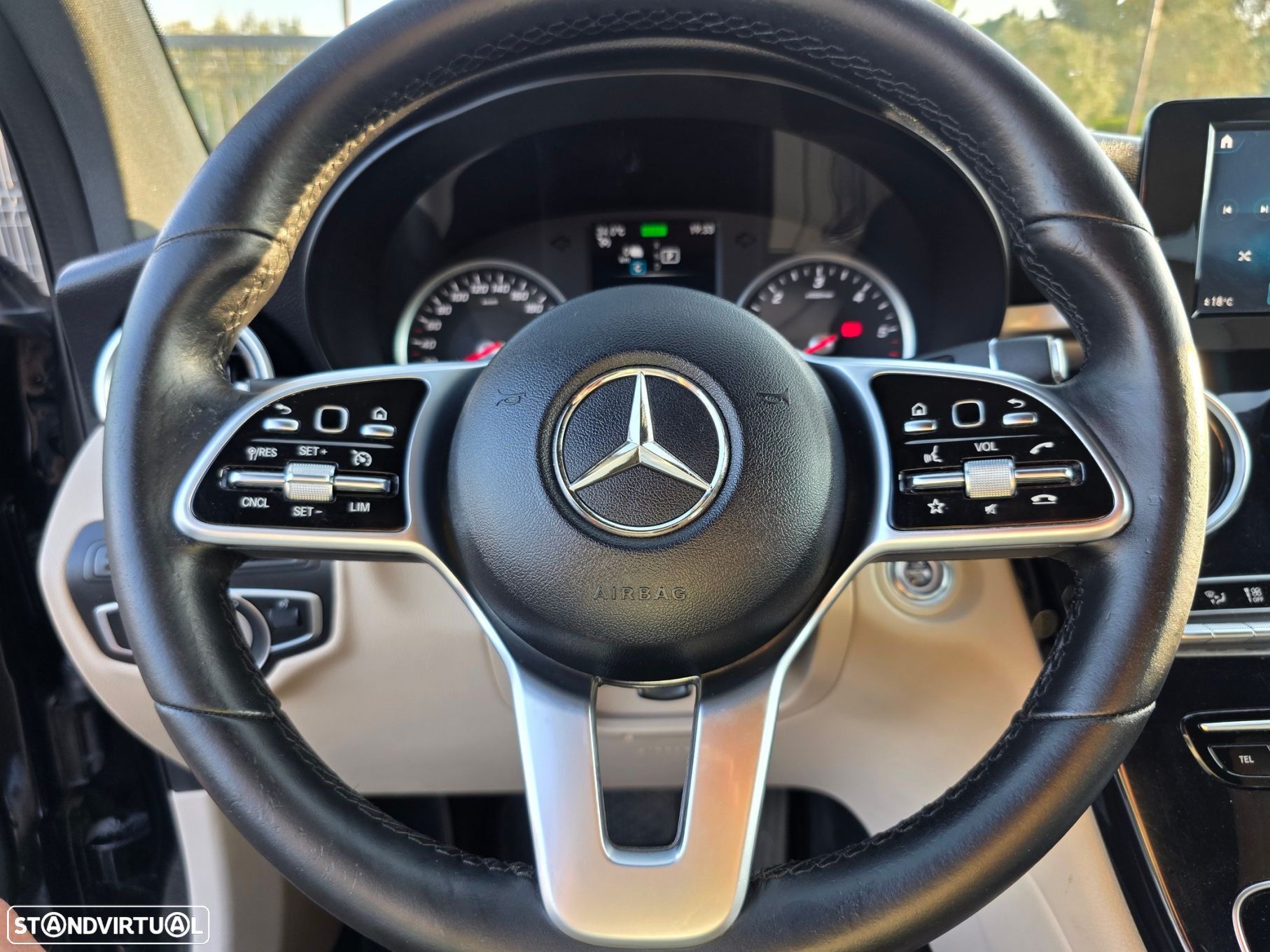 Mercedes-Benz GLC 300 - 15
