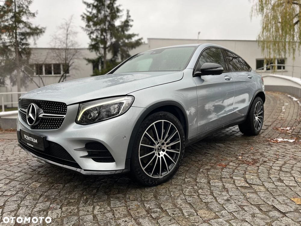 Mercedes-Benz GLC 250 4Matic 9G-TRONIC AMG Line - 9