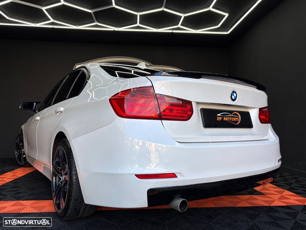 BMW 320 d Efficient Dynamic Edition Modern Line - 32