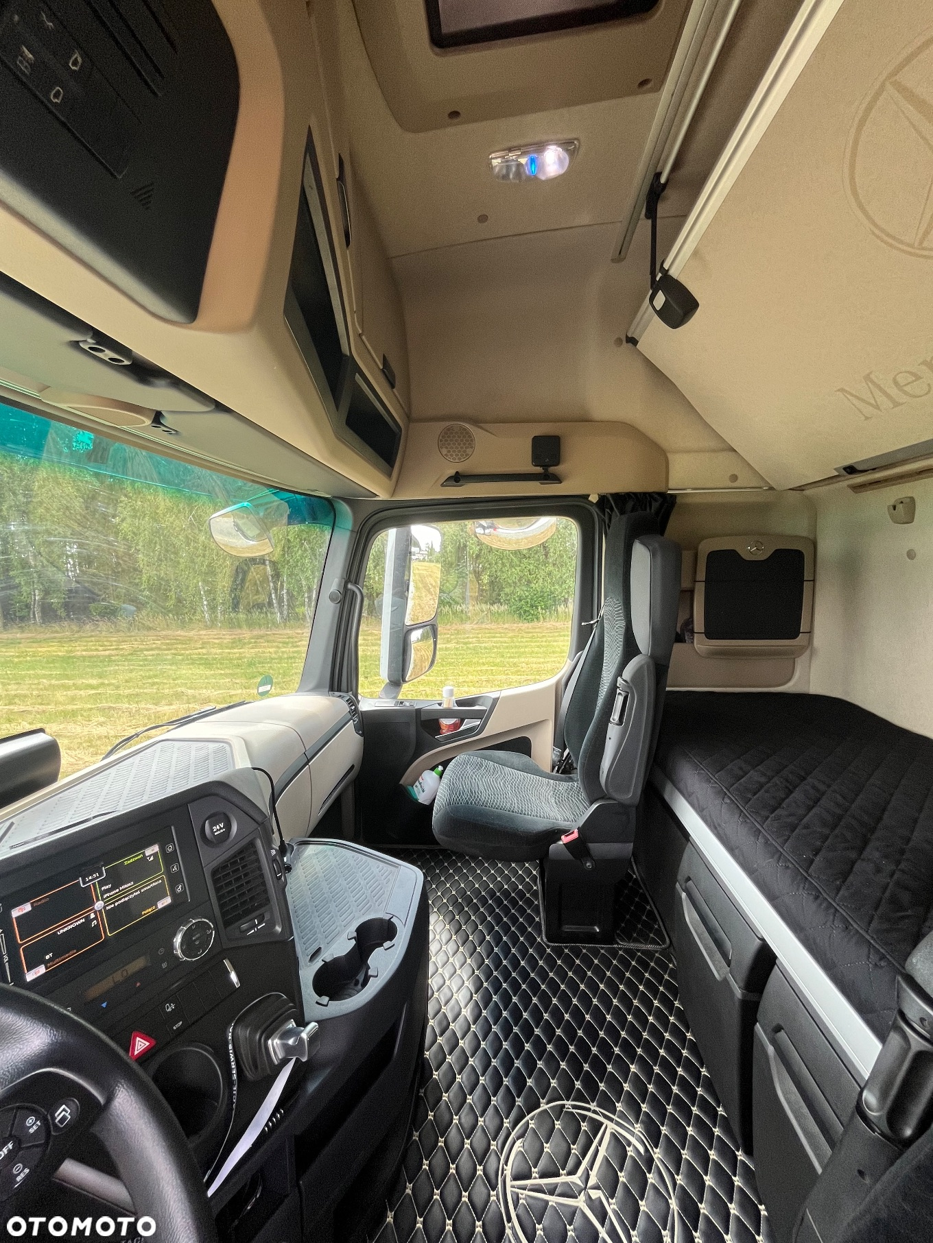 Mercedes-Benz ACTROS - 13
