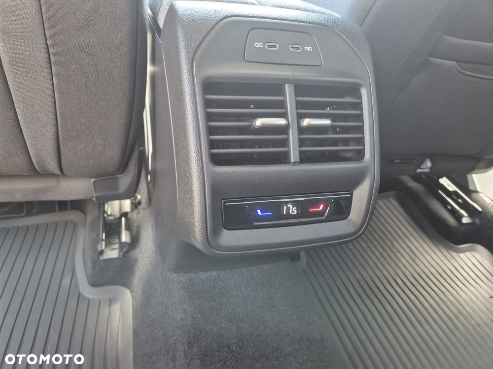 Skoda Superb 1.5 TSI mHEV Selection DSG - 26