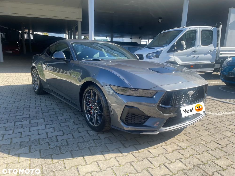 Ford Mustang - 1